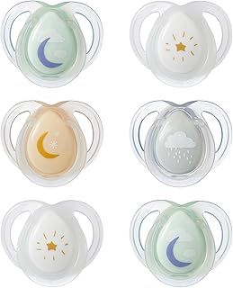 Tommee Tippee Nighttime Dummies, 0-6months, 6 pack of glow in the dark Dummiess with symmetrical silicone baglet