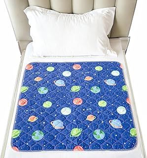 Lynmark® Kids Potty Training Bed Pad - Toddler & Single Size Bed, Waterproof Mattress Protector for Bedwetting & Incontinence, Lifesaver Whilst Night Time Toilet Training, Easy To Wash & Dry, Galaxy